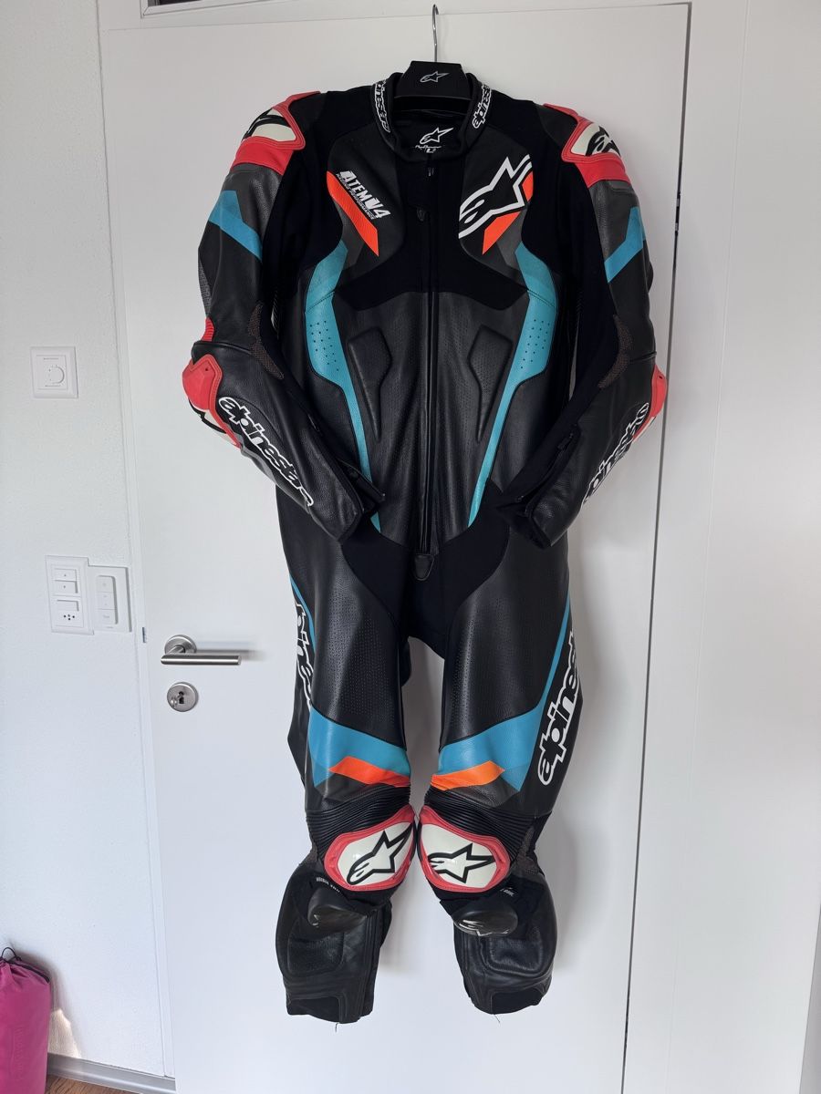 Alpinestars Lots de vêtements: Alpinestars Lederkombi 1-Teiler – D'occasion à Einigen par Noname_17