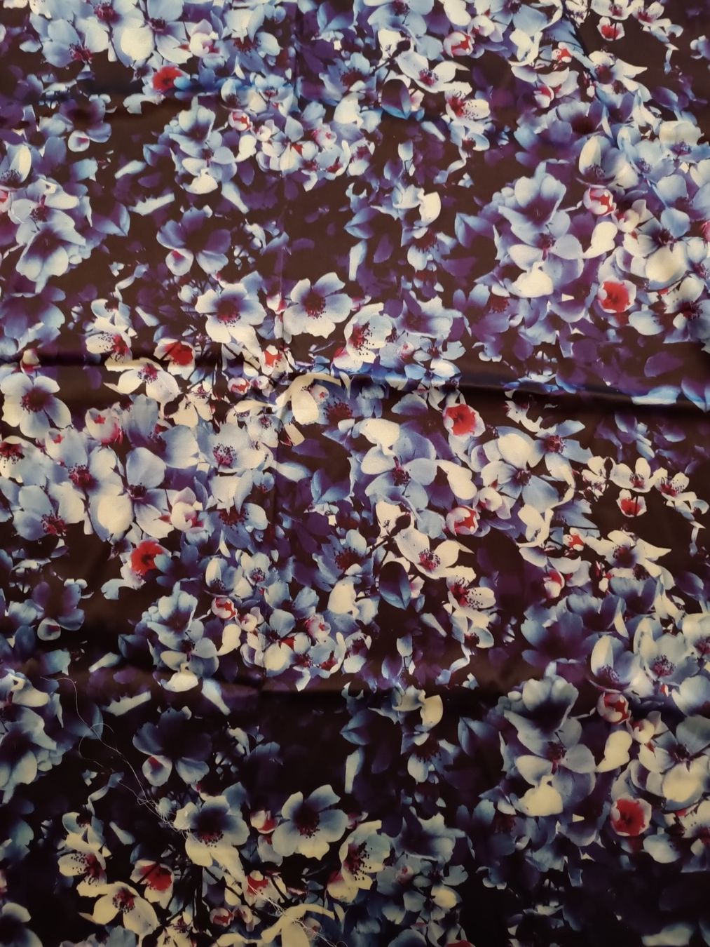 Tessuti: Seide geblümt blau violett – Nuovo e nell'imballaggio originale da Horn venduto da sonjamenzi 1