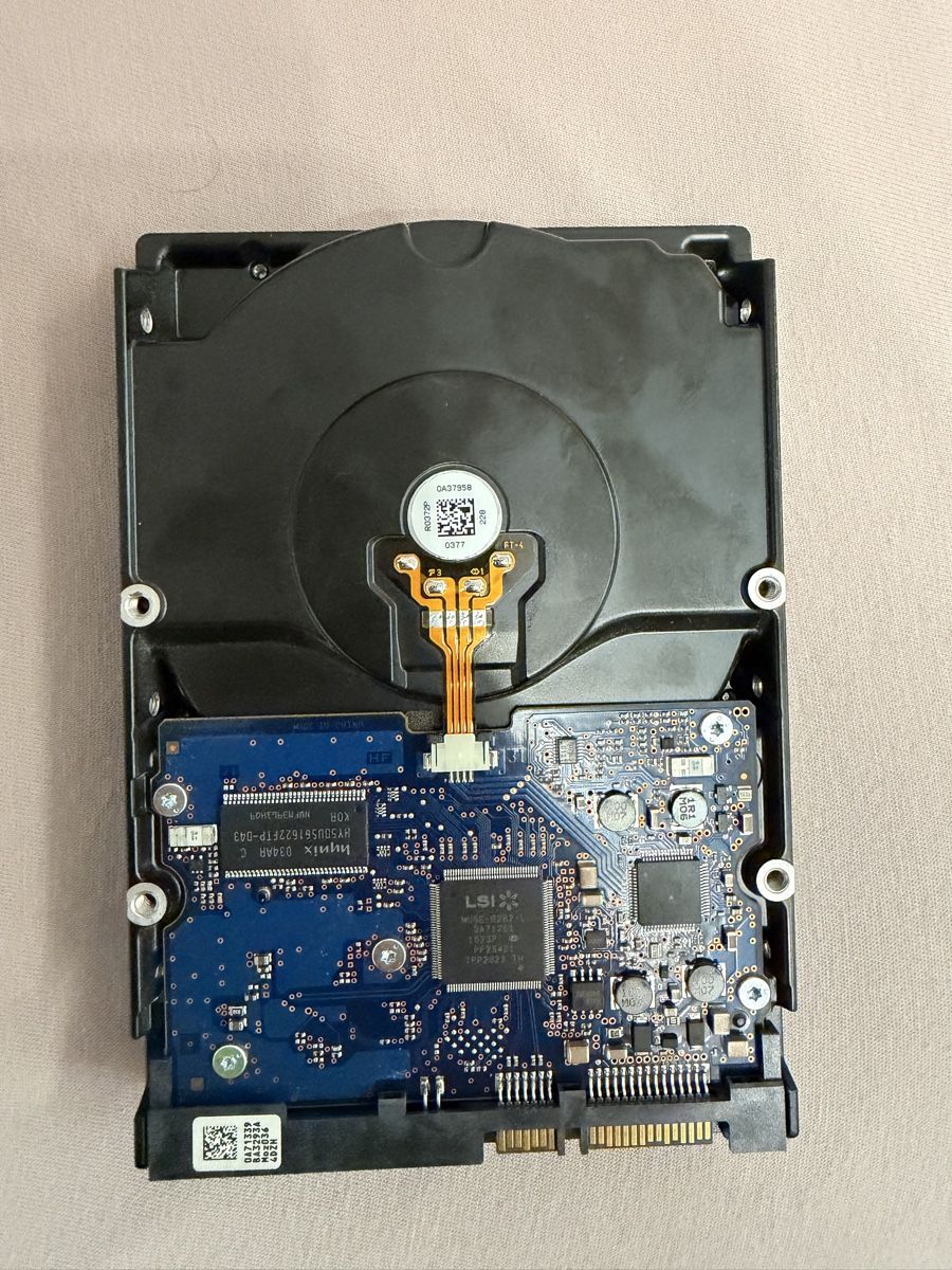 Hitachi Dischi rigidi: 2TB HDD – Usato da Alterswil FR venduto da luc_8kz7 1