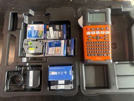 Beschriftungsgeraet Brother P-touch E300 mit Zubehoer