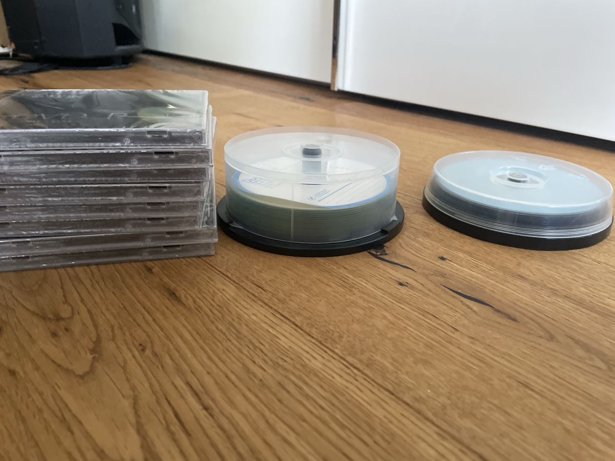 CD & DVD vergini: Cd zum brennen – Nuovo (secondo la descrizione) da Rickenbach LU venduto da creegoo 1