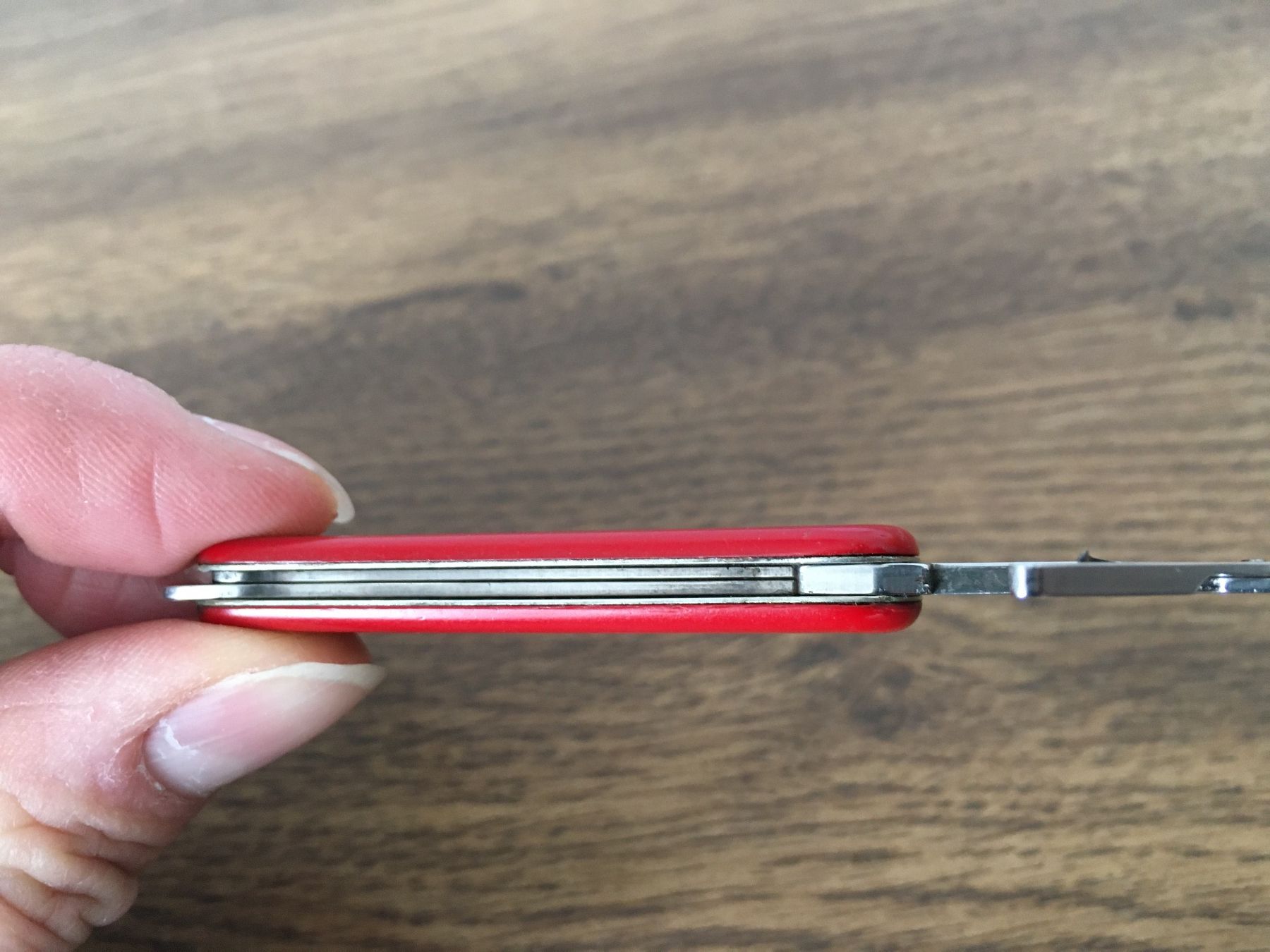 Victorinox Coltelli tascabile: VICTORINOX - VICTORIA - Classic - Sackmesser – Usato da Andwil SG venduto da Rainboli 6