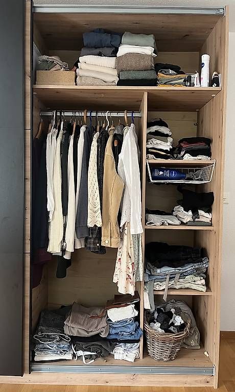 Schränke: Kleiderschrank mit Schiebetüren – Gebraucht aus Willisau von freerider1080 3