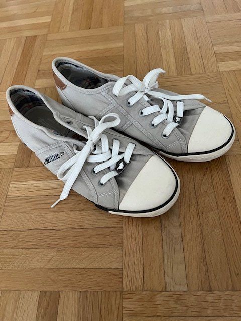 Mustang Scarpe da uomo: Sneaker "MUSTANG" Gr. 39, beige – Nuovo (secondo la descrizione) da Walenstadt venduto da ricamul 8
