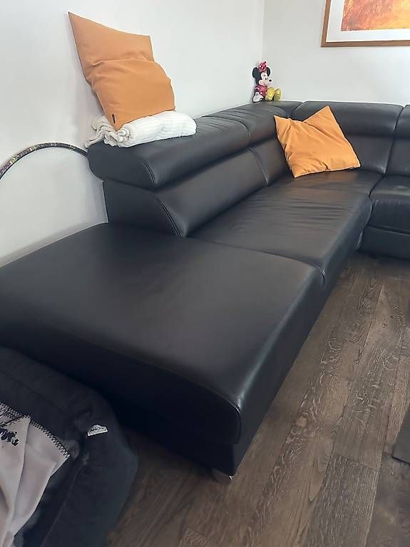 Divani: Ecksofa aus schwarzem Leder – Usato da Gelterkinden venduto da christinameier 3