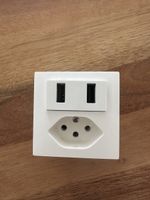 Steckdose mit 2 USB Anschlüssen