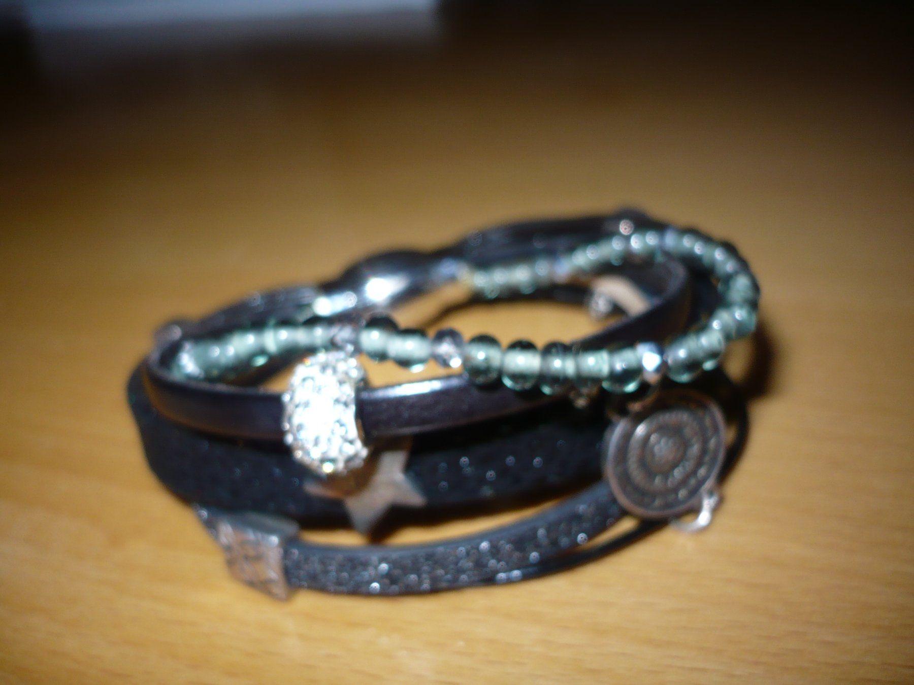 Bracciali & Braccialetti: elegantes Leder Armband – Usato da Merzligen venduto da Marthe22 4