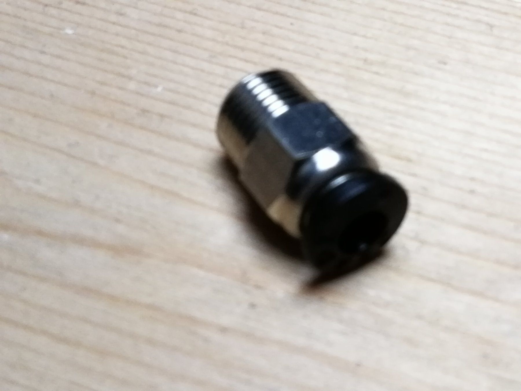 Anycubic Stampanti 3D: Liquidation; ANYCUBIC Filamentschlauch-Halter – Nuovo e nell'imballaggio originale da Luzern venduto da Salefactory 1