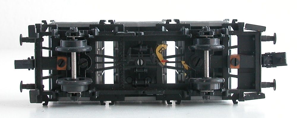 Trix Modellini di ferrovie: Trix Behälterwagen Lbs-50 der DB Spur H0 – Usato da Oberwil BL venduto da Klang 3