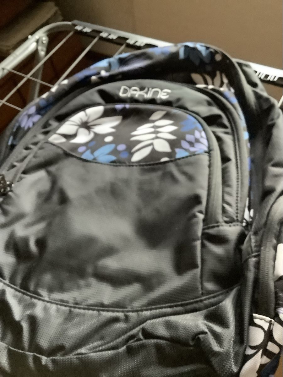 Dakine Zaini: Dakine Rucksack – Nuovo (secondo la descrizione) da Rüdlingen venduto da sunneblueme54