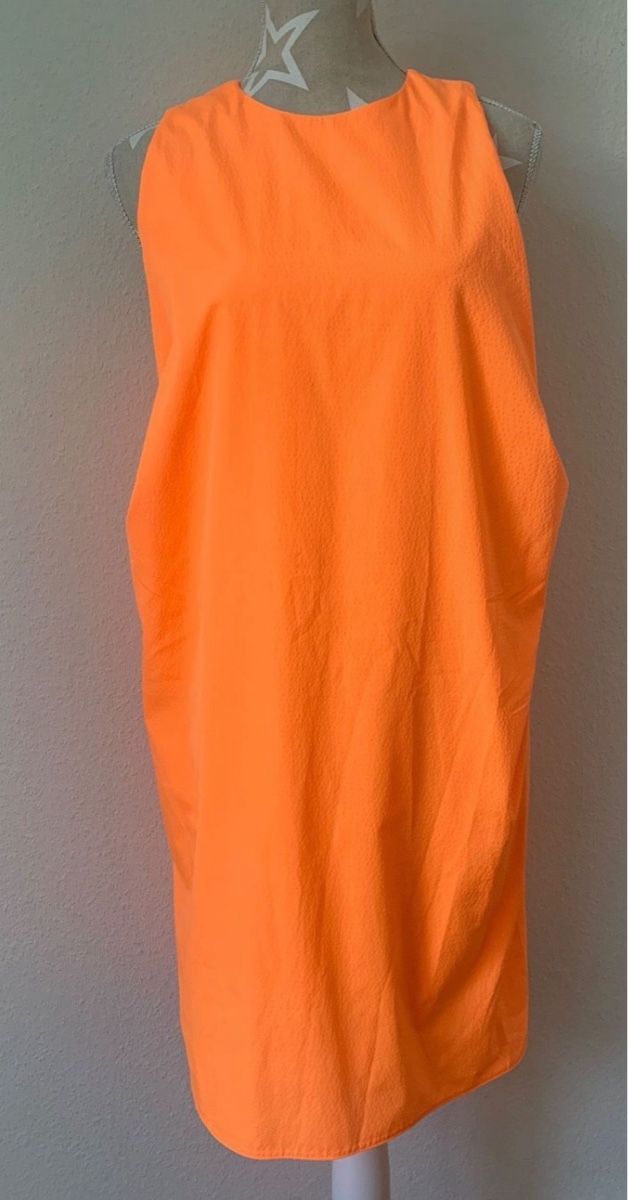 Cos Robes: Cos Neon Kleid Orange – D'occasion à Liestal par ell_6xc7 1