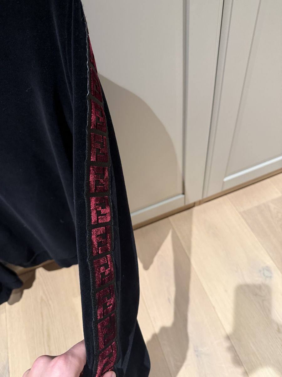 Fendi Maglioni & Felpe: Fendi Sweater – Usato da Zürich venduto da 012_5fr8 1