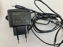 Ladegerät Nokia AC-3E 5V/350mA mit Kabel