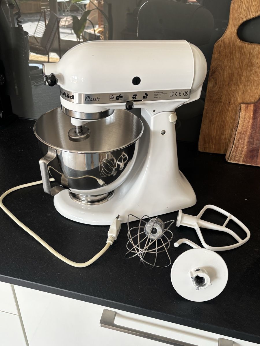 Kitchenaid Elettrodomestici da cucina: KitchenAid Classic 5K45SS + accessoires – Usato da Fribourg venduto da pythont01