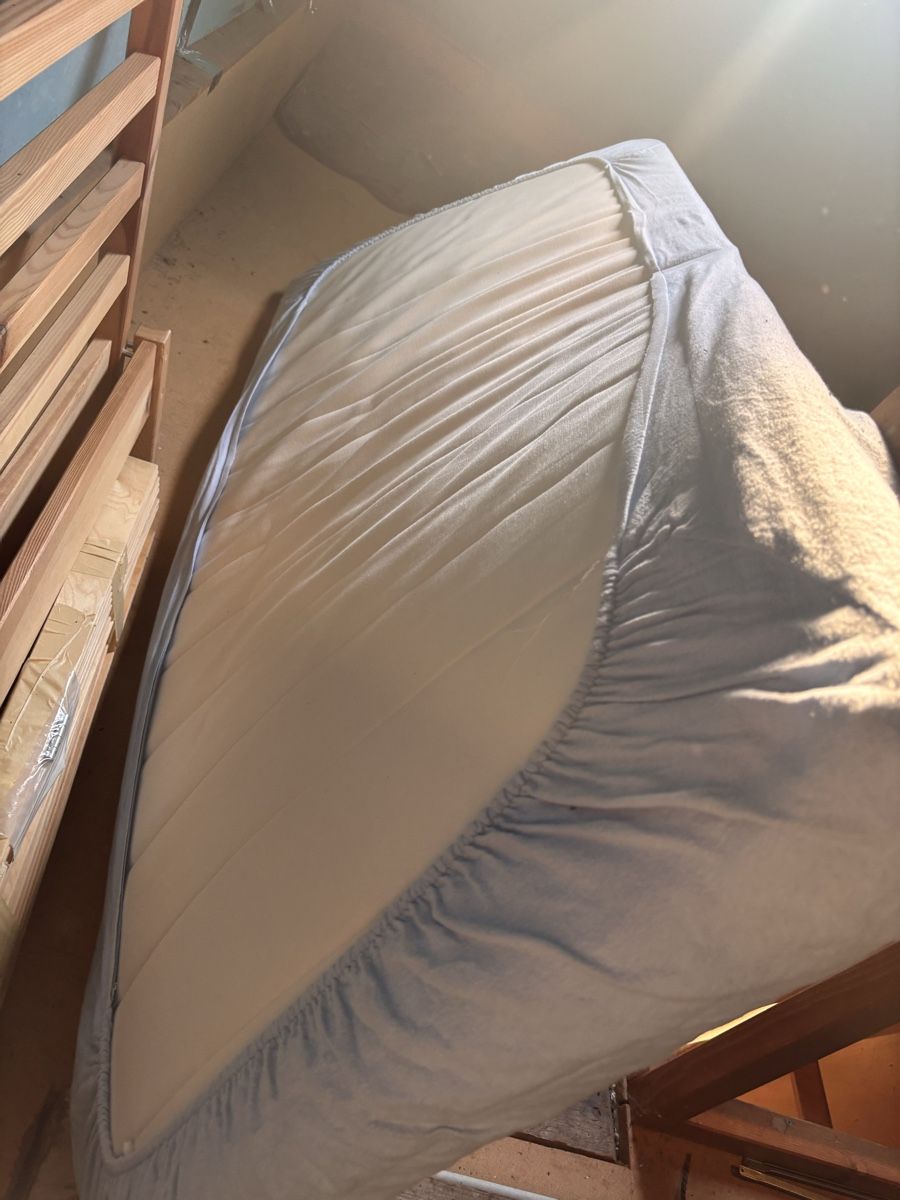 Ikea Letti: Ikea Tarva – Usato da Zürich venduto da LukasBec 1