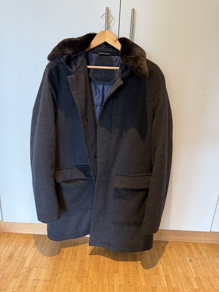 Mäntel: Corneliani Winter Coat Shearling Fur Neck – Neu (gemäss Beschreibung) aus Genève von SG_73