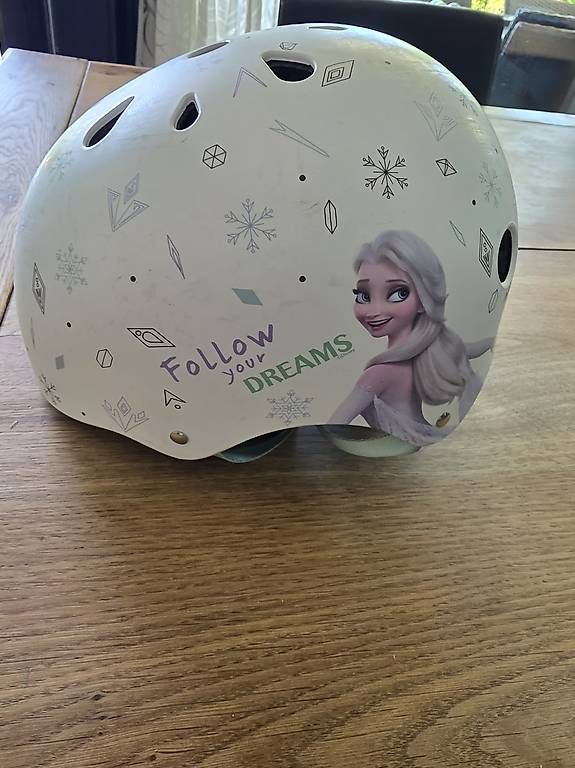 Caschi: Casco bambina Bici – Usato da Davesco-Soragno venduto da gia_l9fy 2