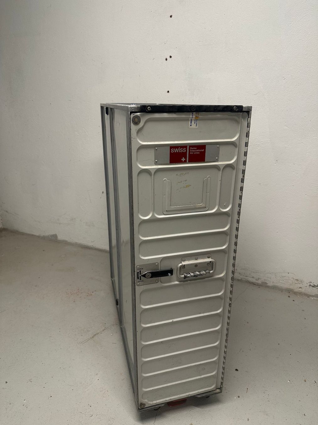 Altro in Aeronautica: SWISS Airline Trolley - Boardtrolley – Usato da Buchs AG venduto da nilele