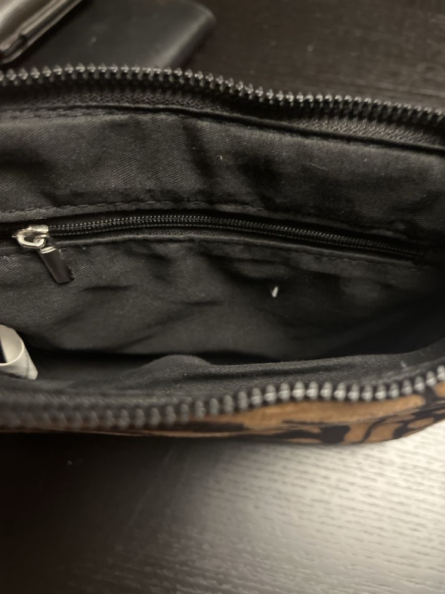 Sacs & sacs à dos: Subdued shoulder bag with zipper – D'occasion à Rüschlikon par ant_5v7g