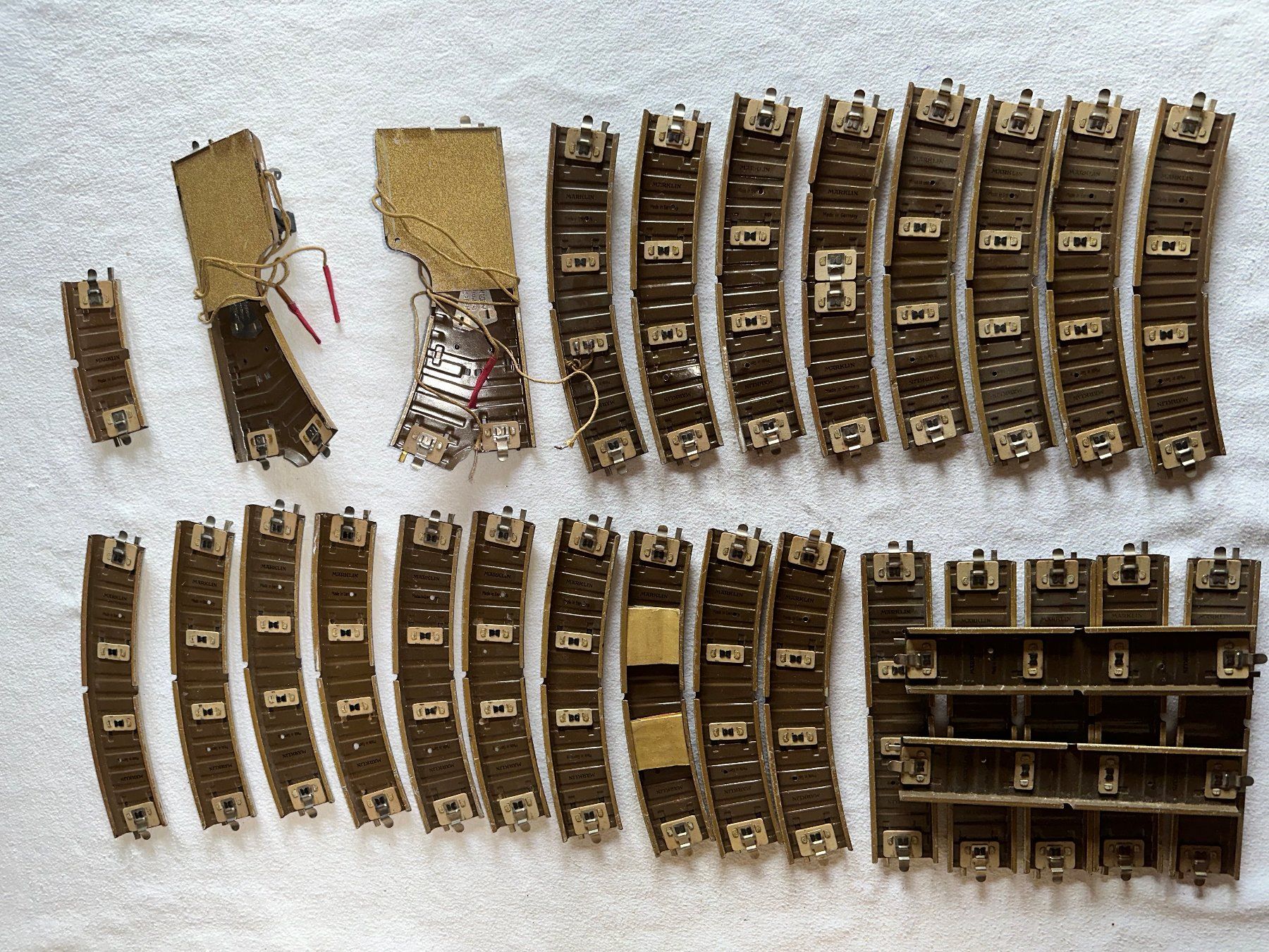 Märklin Modellini di ferrovie: 18 rails Marklin anciens HO – Usato da Ste-Croix venduto da mjmg 1