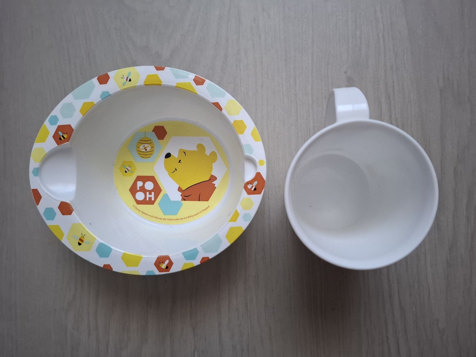 Disney Piatti: Kinderteller und Tasse Winnie Pooh – Usato da Basel venduto da Svidovic 2