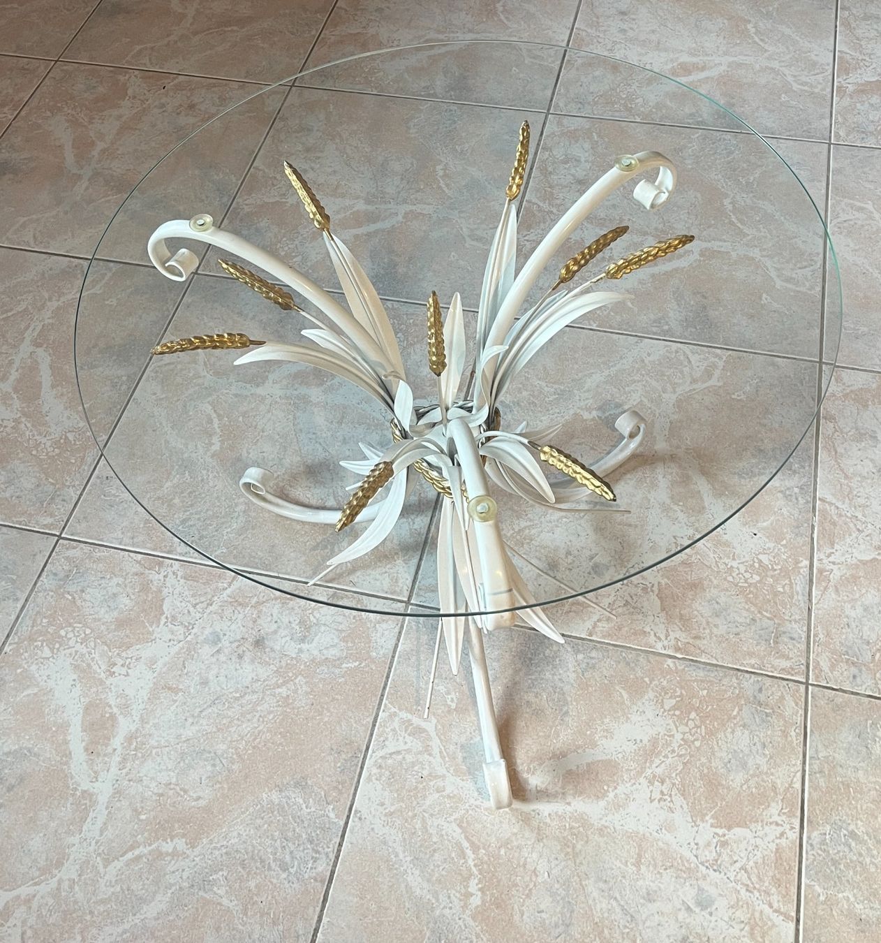 Tavoli: Eleganter Couchtisch, weiss mit Glasplatte – Usato da Sins venduto da jassschnell 1