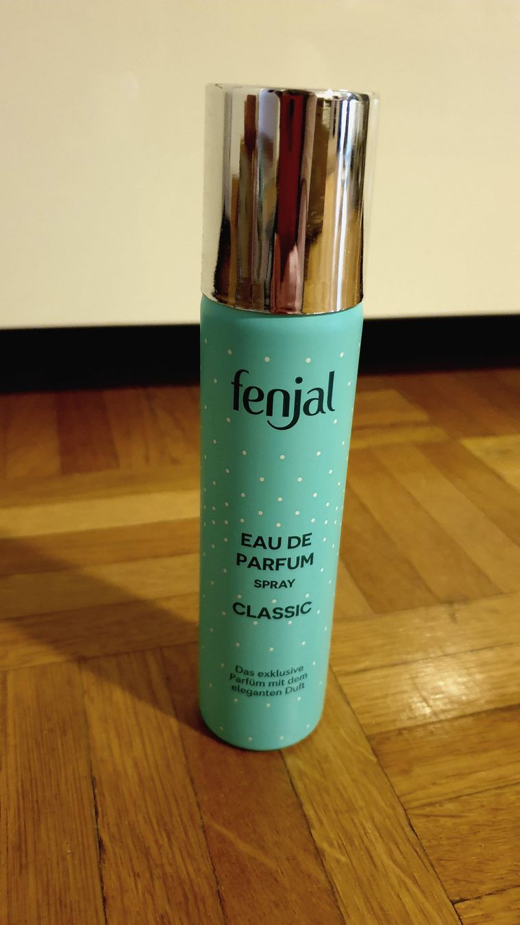 Parfums & Eau de Toilette: Eau de Parfum – Neuf (Voir description) à Zürich par ptanyela