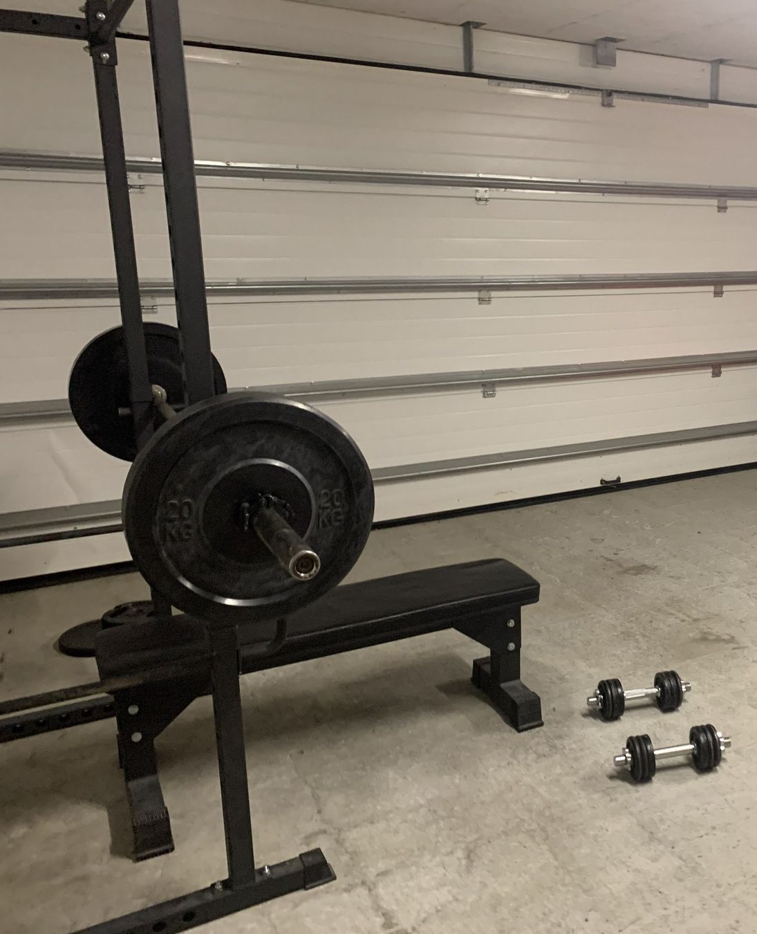 Hometrainer: Squat Rack - inkl Bank und Hanteln – Usato da Stäfa venduto da osc_czc7