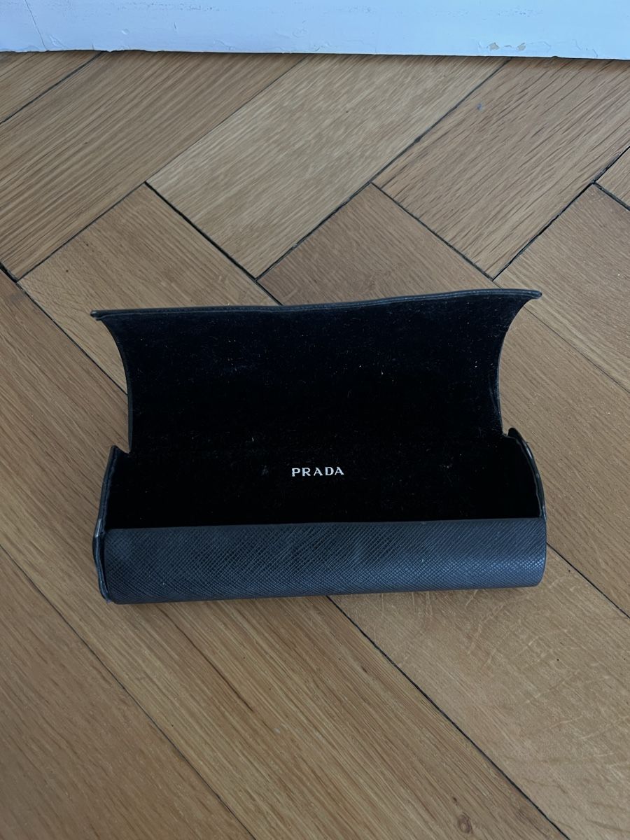 Prada Occhiali & Lenti: Authentic Prada Glasses (defect) – Usato da Zürich venduto da daria_m 4