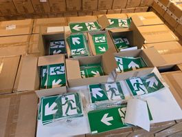 Posten neuer diverser Notausgang Aufkleber in div. Grössen
