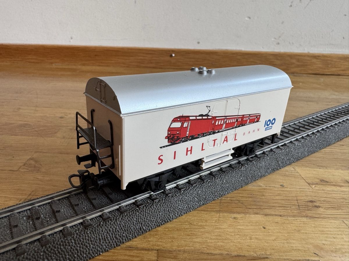 Märklin Modelleisenbahnen: Märklin - Piko - Fleischmann Güterwagen-Konvolut – Gebraucht aus Zürich von Maxim0357 5