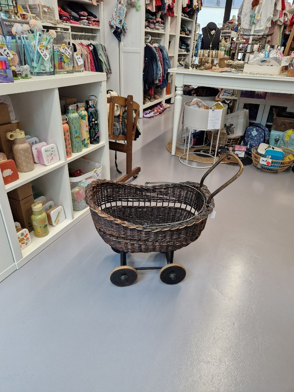 Carrozzine per bambole: Puppenwagen – Usato da Wallisellen venduto da misnenes