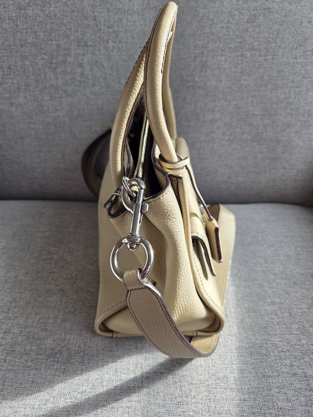 Marc Jacobs Borse da donna: Marc Jacobs Beige Leather Lock That Tote – Usato da Zürich venduto da clo_2hjf 2