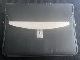 Aktentasche mit Code