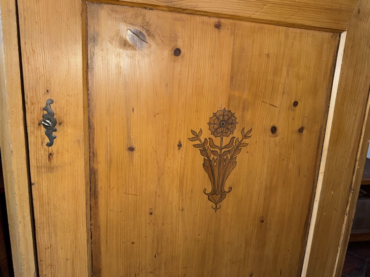 Armoires: Bauernschrank Landhausstil  – D'occasion à Kreuzlingen par Mia26 3