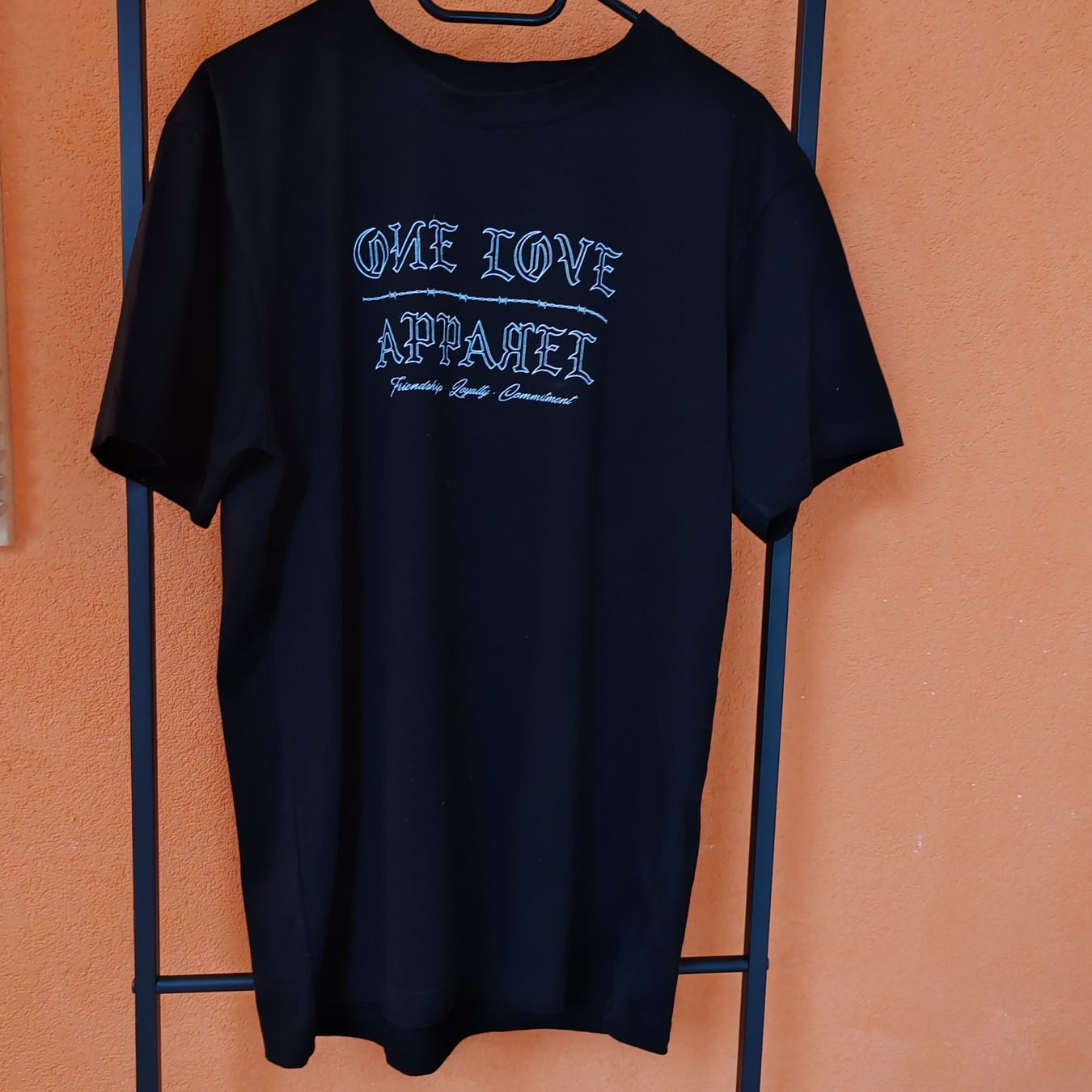 Hollister T-shirt: HOLLISTER T-Shirt – Nuovo (secondo la descrizione) da Egnach venduto da bgdo26