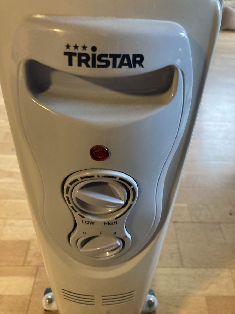 Trisa Radiatori: Tristar Heizkörper Radiator – Usato da Stäfa venduto da matrat 1