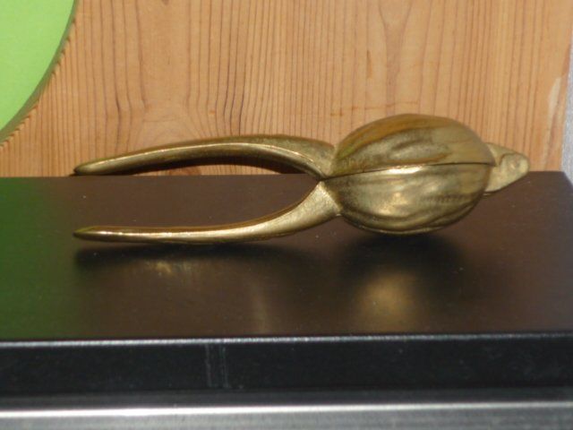 Elettrodomestici da cucina: NUSSKNACKER MESSING L.17 CM. SIEHE FOTO – Usato da St.Gallen venduto da Anso 1
