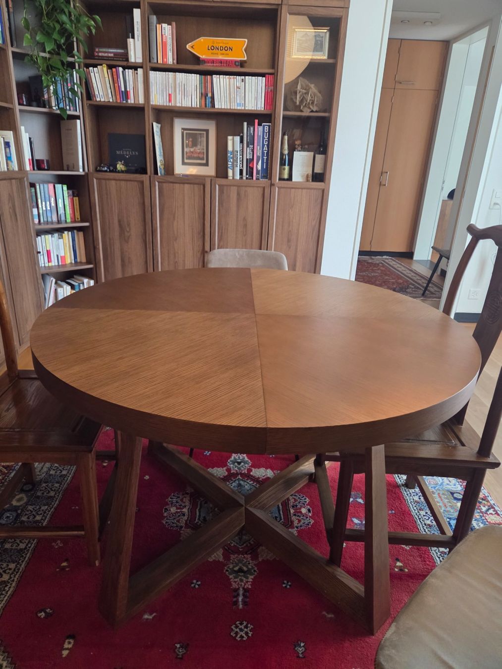 Tische: Extendable dining table - Made.com – Gebraucht aus Zürich von sar_xn2x