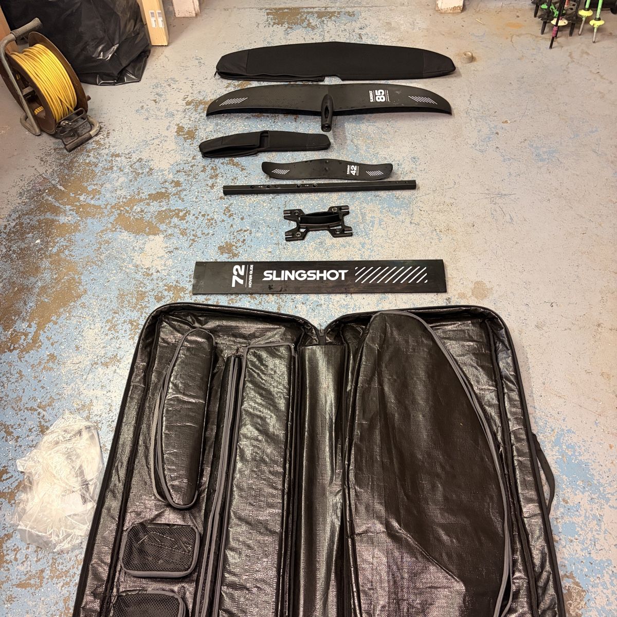 Slingshot Surfboards & Schwimmbrette: Slingshot Foil Set Hover Glide inklusive Tasche – Gebraucht aus Wädenswil von monza69