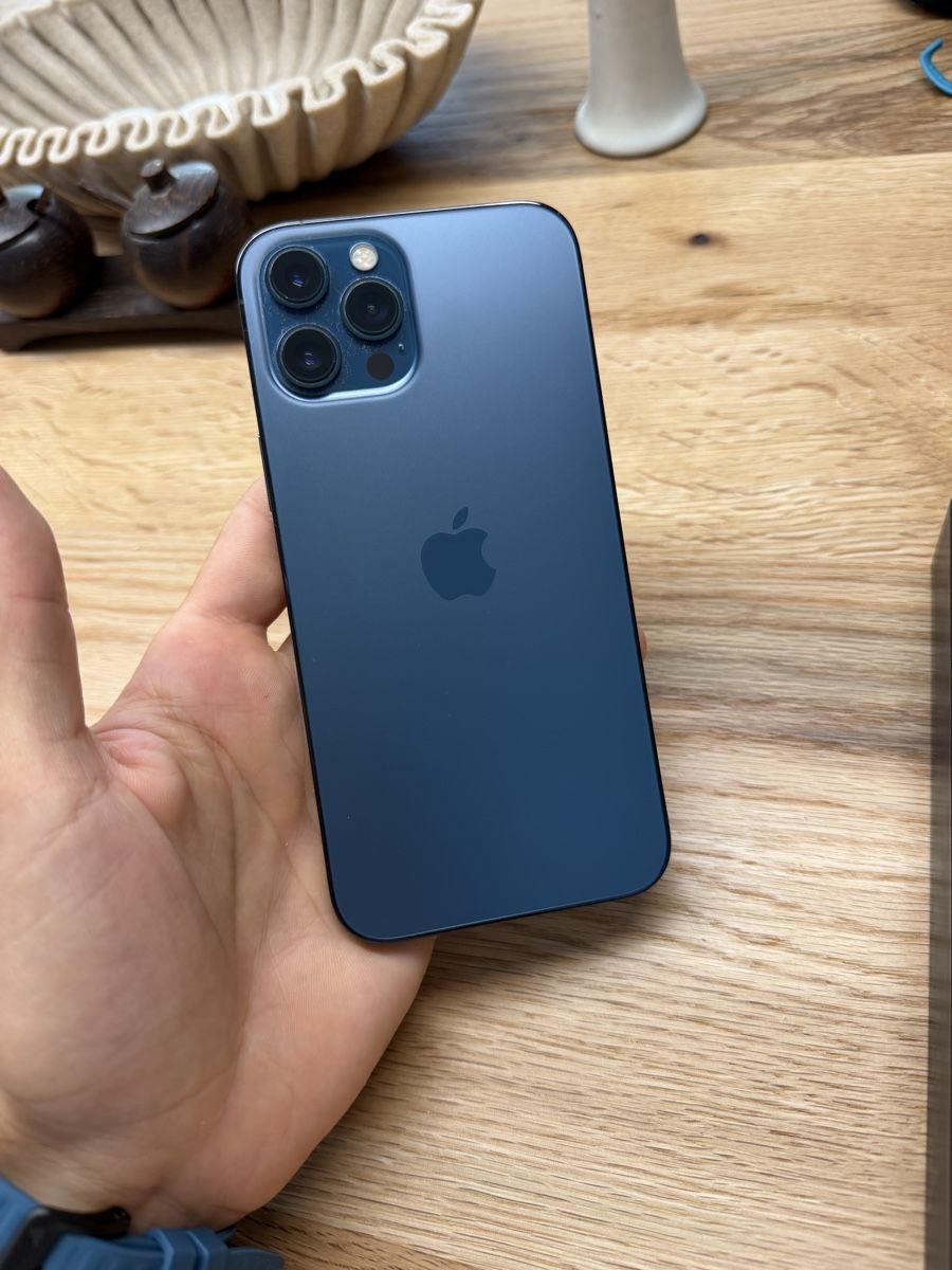 Apple Handys / Smartphones: iPhone 12 Pro Max - 512GB – Gebraucht aus Richterswil von Botondsz