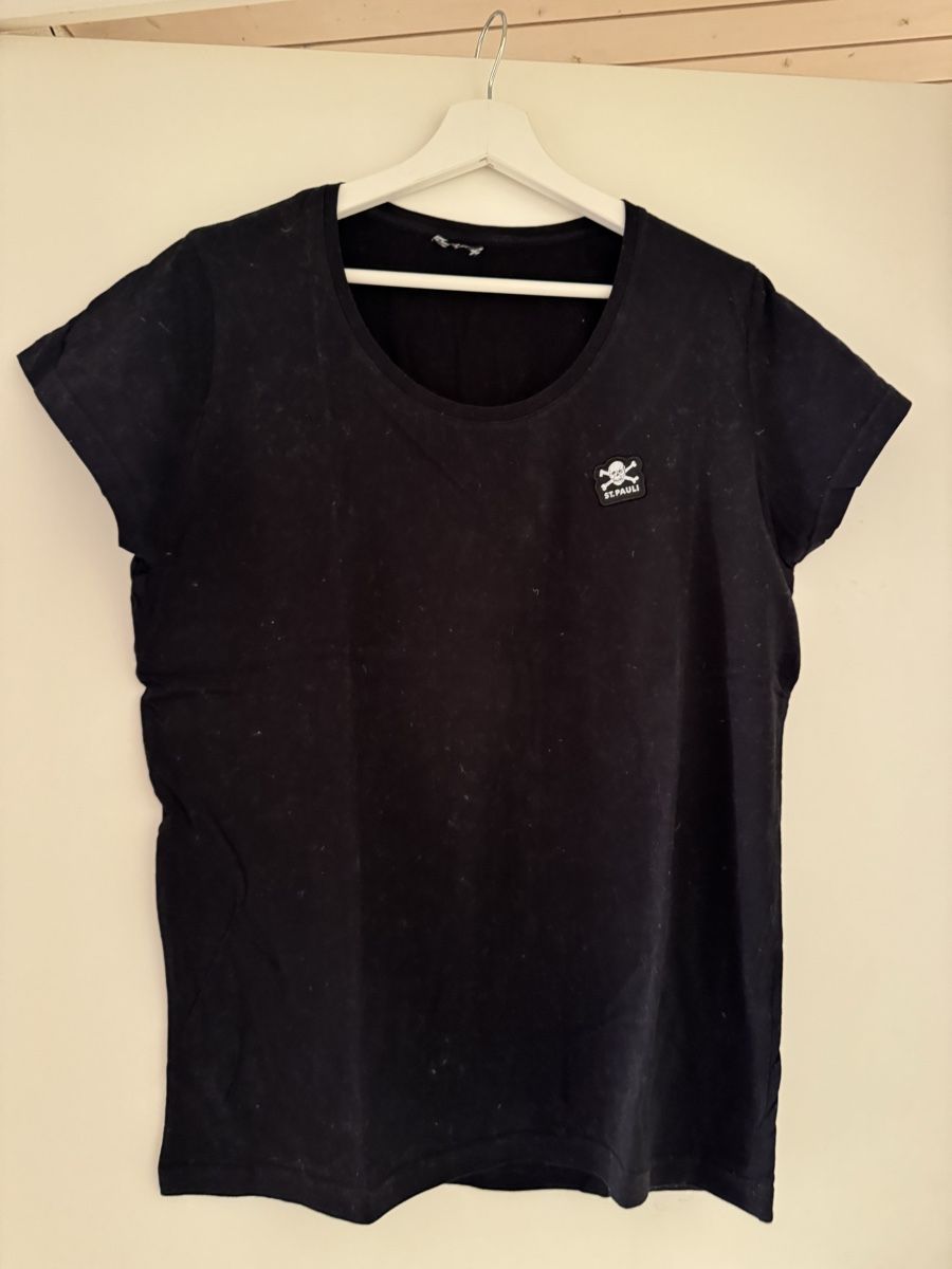 FC St. Pauli T-shirt: St. Pauli T-shirt – Nuovo (secondo la descrizione) da Turgi venduto da eiiinalem
