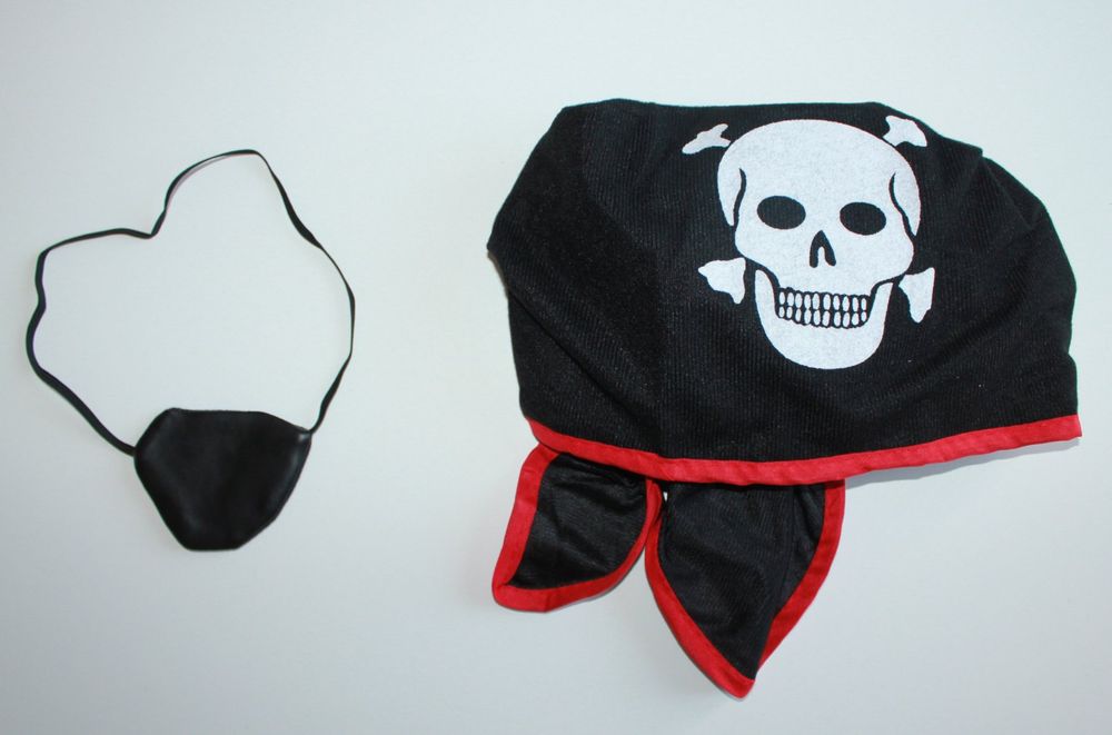 Mailfull 8 Pièces Accessoires Deguisement Pirate avec Ceinture Bandana Cache Oeil Pirate Boucles D'Oreilles Collier Bracelet Bague Boussole pour Carnaval Halloween Cosplay (Rot