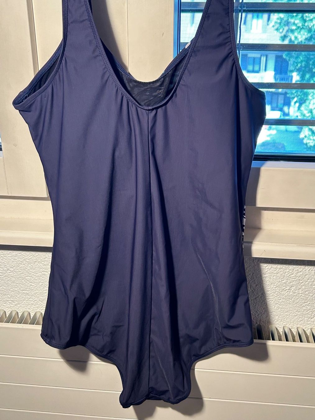 Costumi da bagno & Bikini: Badeanzug marineblau mit Muster, 48C, NEU – Nuovo (secondo la descrizione) da Boswil venduto da LuziaB01 2