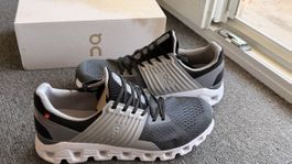 On Cloud Swift homme taille 45 gris et noir neuf 
