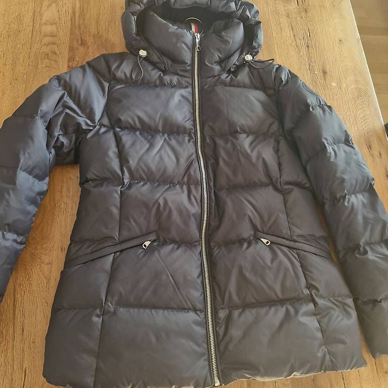 Tommy Hilfiger Giacche: Daunenjacke Hilfiger Grösse M – Usato da Schaffhausen venduto da Jakarila 1