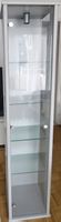 Glasvitrine mit Beleuchtung, schlank, Platzwunder für Sammle