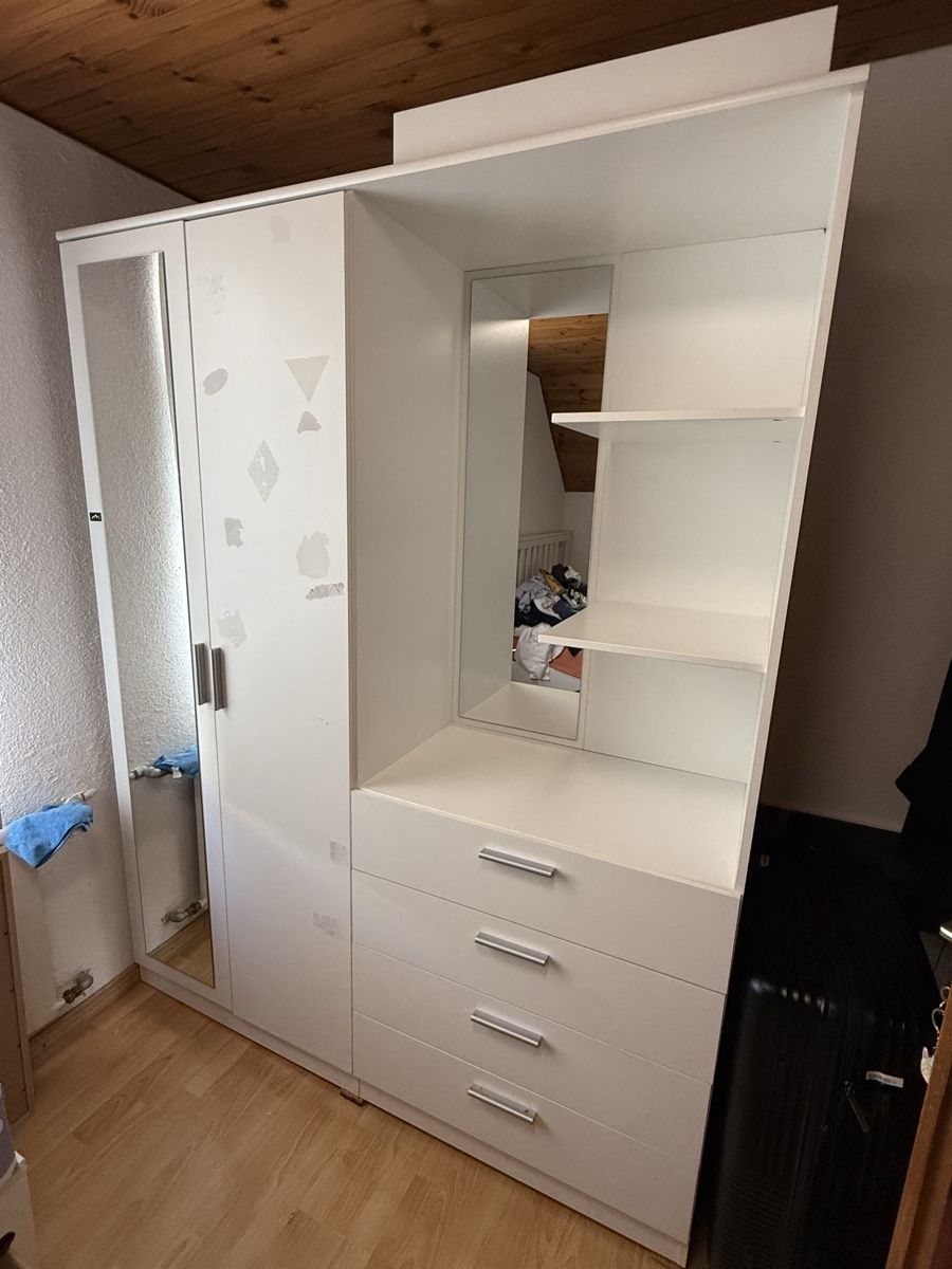 Conforama Armadi: Kleiderschrank – Usato da Seon venduto da sel_9dqk