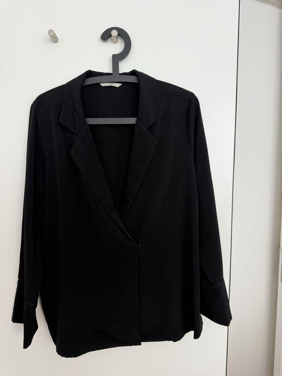 H&M Camicette: H&M Black Blouse - Smart & Casual Essential, Size 38 – Usato da Zürich venduto da jus_sw7l