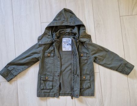 Lässige Jacke Junge Grösse 98/104 - neuwertiger Zustand